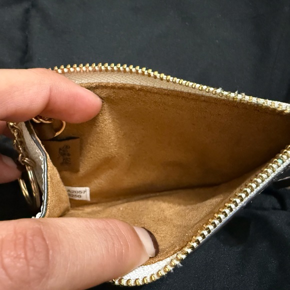 Coach White/Cream Crossbody with Wallet. - Picture 10 of 10